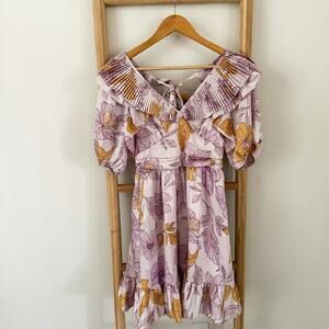 NWOT En Saison Jeune Satin Floral Mini Dress Puff Sleeve Open Back Size Small